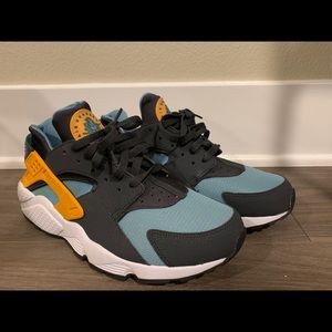 Nike Huarache Tropic Size 10 Men